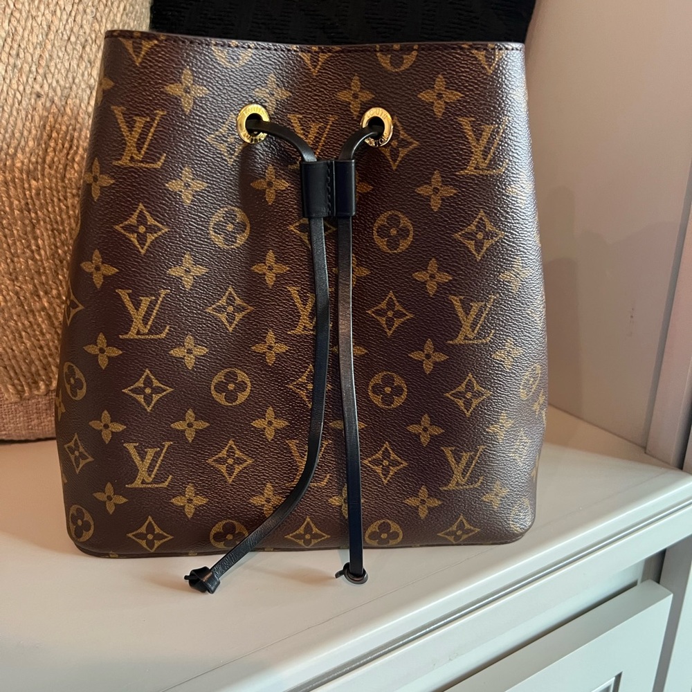Louis Vuitton Monogram NeoNoe MM